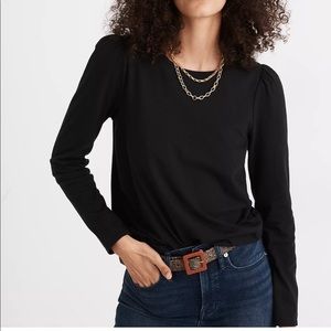 Black long puff sleeve tee
